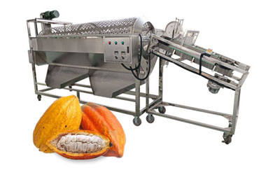 Cocoa pod breaking machine