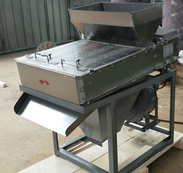 Dry type peanut peeling machine